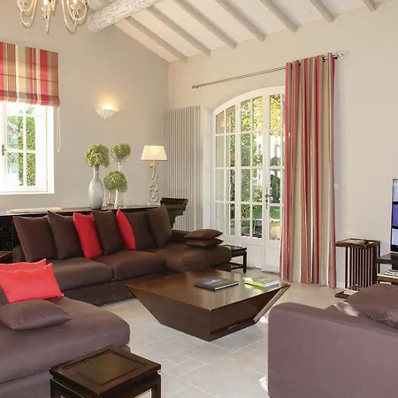 Four-Bedroom Holiday Home In Montelimar * Montelimar