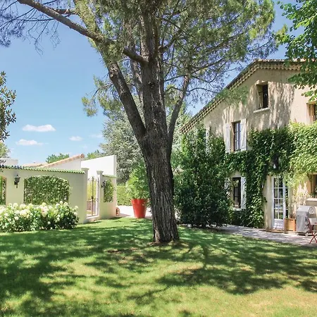 Four-Bedroom Holiday Home In Montelimar